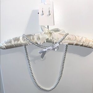 Silver Pearl Necklace & Earrings Set
